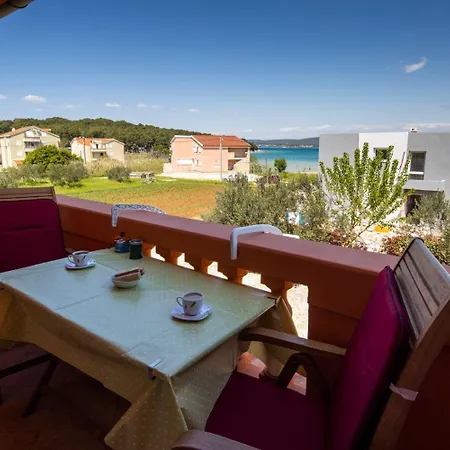 Den - 100 M From Sea Appartamento Pašman