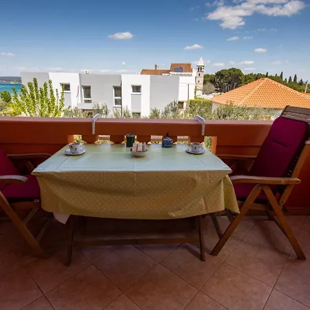 Appartamento Den - 100 M From Sea Pašman