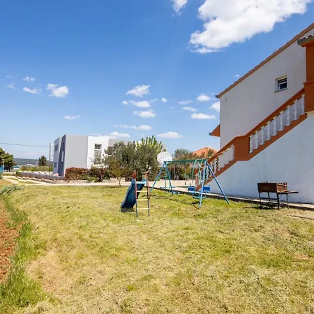 Den - 100 M From Sea Pašman