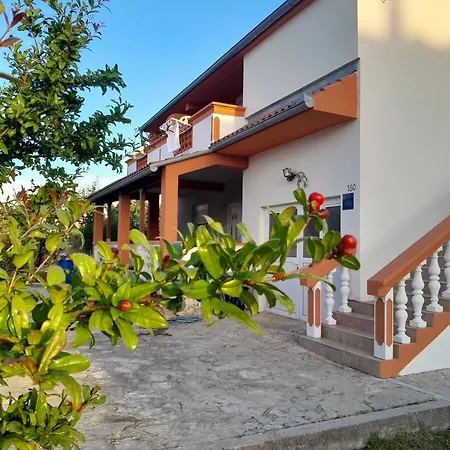 Den - 100 M From Sea *