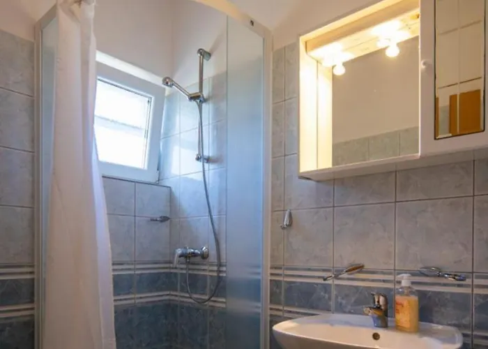 Den Διαμέρισμα