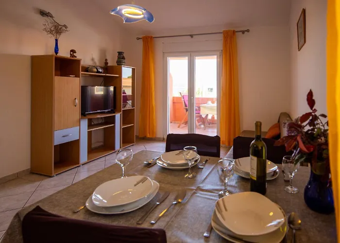 Den Διαμέρισμα Pašman