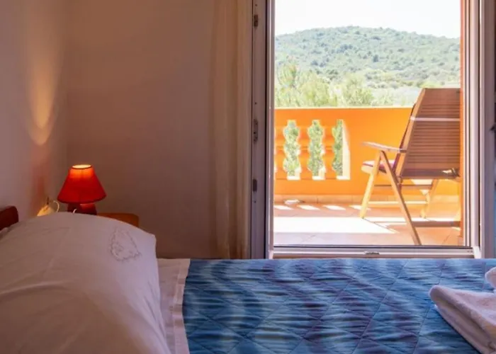 Διαμέρισμα Den *