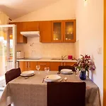 Apartament Den *