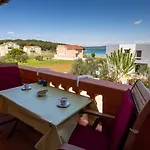 Den Apartament Pašman